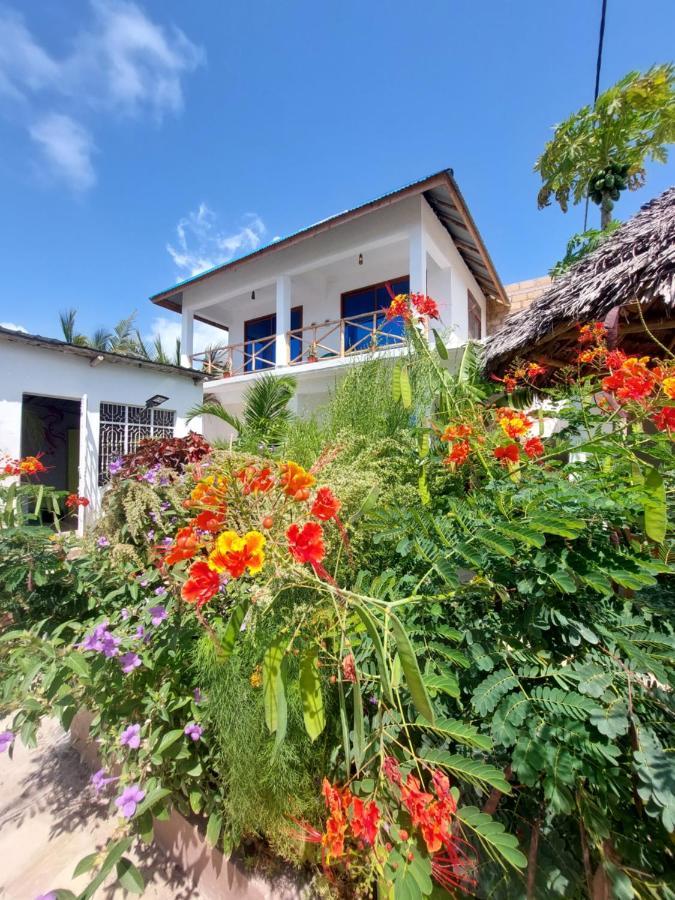 Karibu House Bed & Breakfast Paje Bagian luar foto