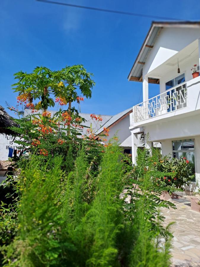 Karibu House Bed & Breakfast Paje Bagian luar foto